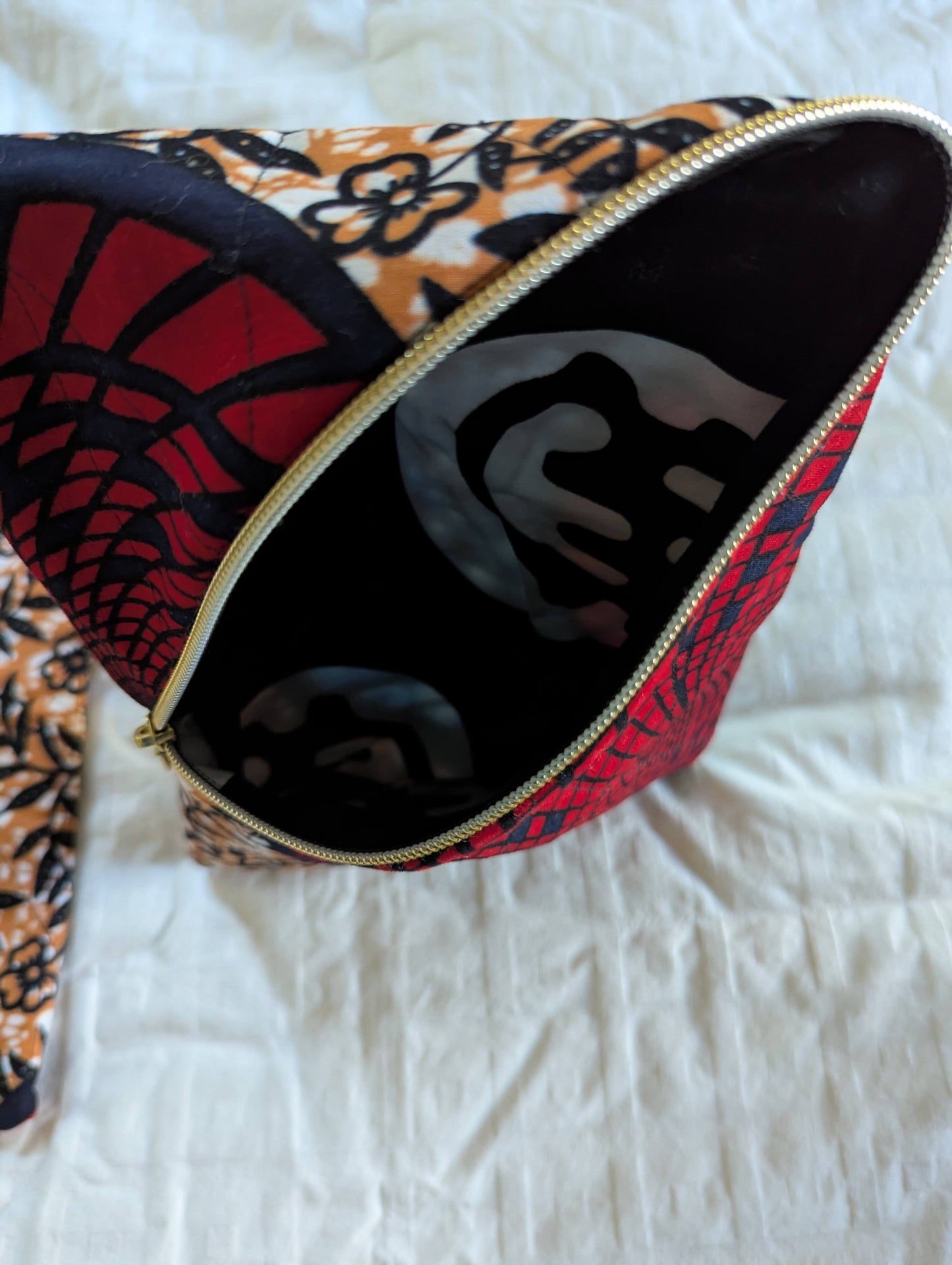 Right Slanted Zipper Bag