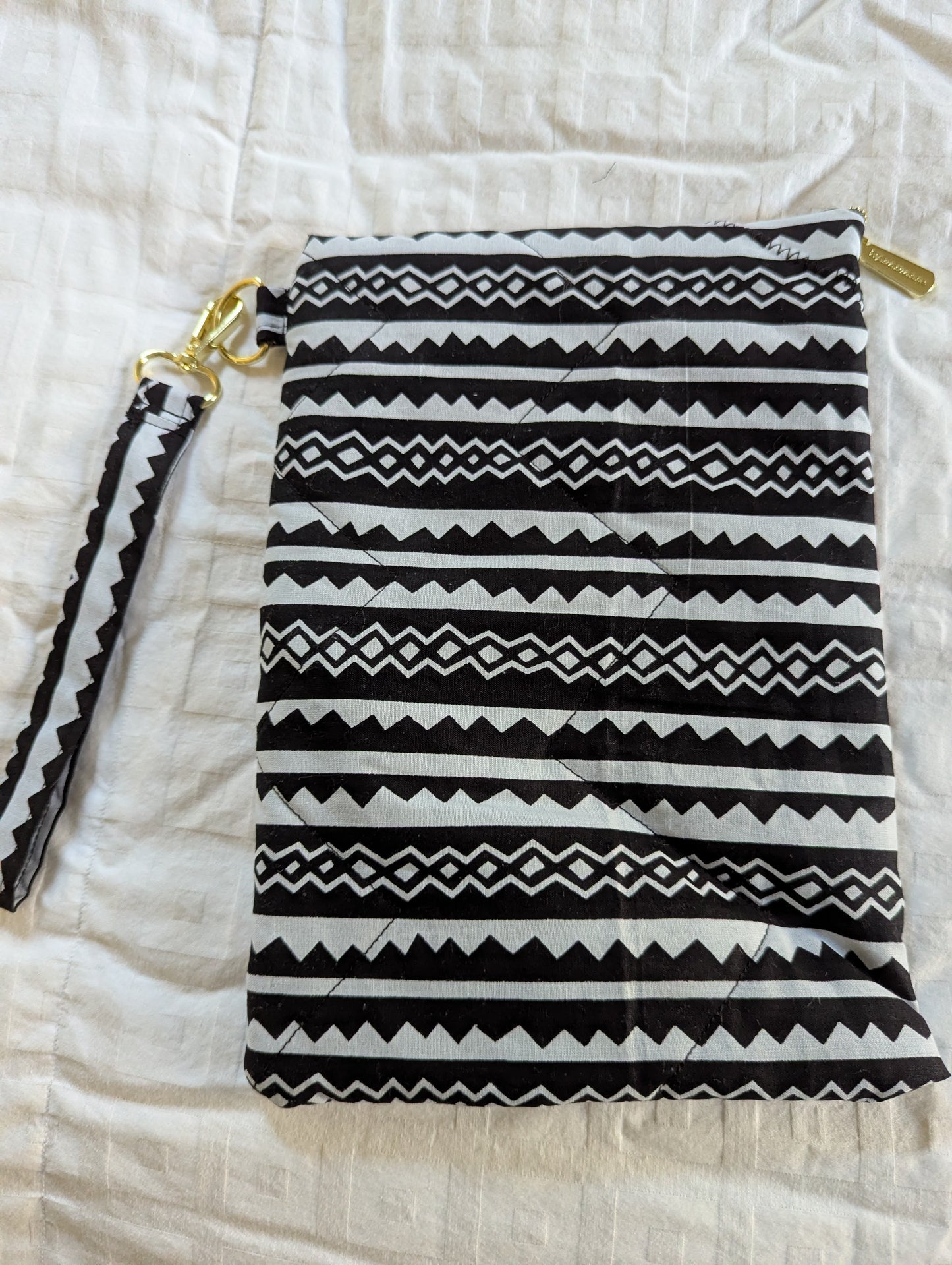 Left Slanted Zipper Bag (Black and White)