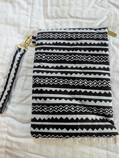 Left Slanted Zipper Bag (Black and White)